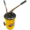 Bomba manual para aceite de 25 litros en marca FERTON, 202049