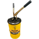 Bomba manual para aceite de 25 litros en marca FERTON, 202049
