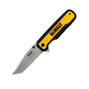 NAVAJA DE BOLSILLO PLEGABLE, CON DIENTES DE SIERRA, MANGO DE METAL, HOJA ACERO INOXIDABLE, LONGITUD 3.3 PULGADAS. DEWALT