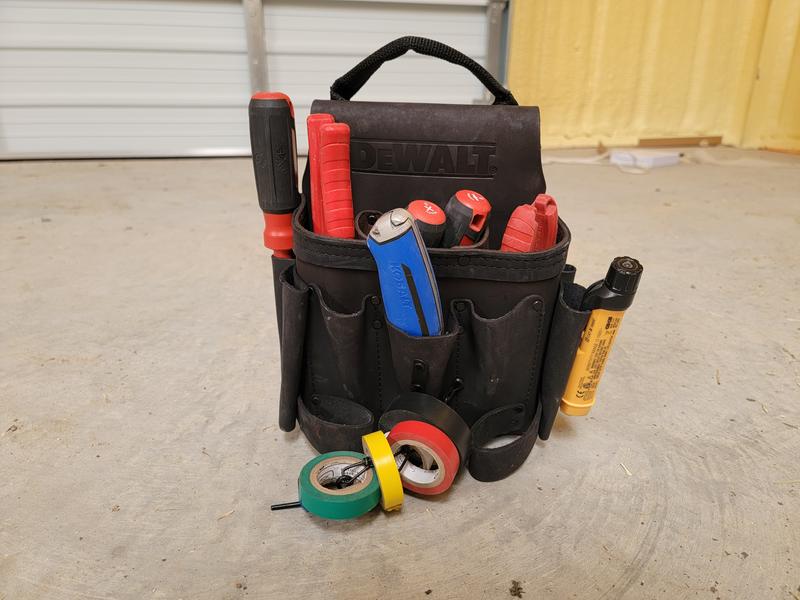 Cartuchera porta herramientas de cuero de 11 plgs, 8 bolsillos, Dewalt, dwst550114, DWST550114