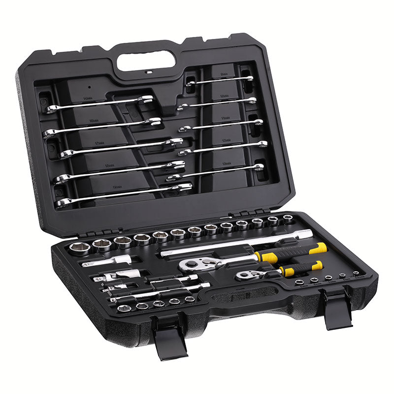 JUEGO DE 41 PIEZAS, RAIZ DE 1/4 y 1/2 PULGADA, COPAS 6 PUNTOS Y LLAVES, MILIMETRICAS CON MALETA PLASTICA. STANLEY, STMT82832-LA