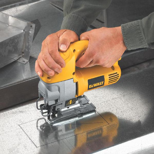 SIERRA CALADORA DE 600 WATTS, DEWALT, DW317K