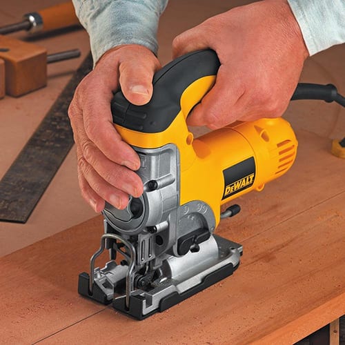SIERRA CALADORA CON ACCION ORBITAL, DEWALT, DW331K