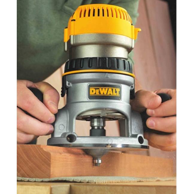 ROUTER DEWALT MODELO DW616