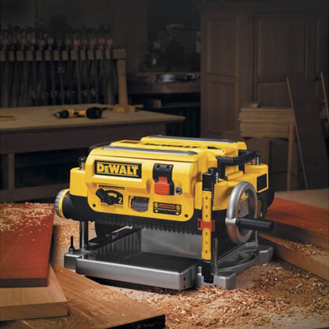 CEPILLO DE BANCO DE 13 PLGS, DEWALT, DW735