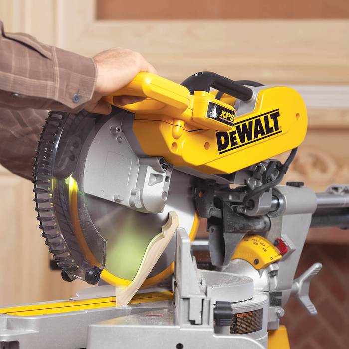 SIERRA INGLETEADORA TELESCOPICA DE 12 PLGS, DEWALT, DWS780